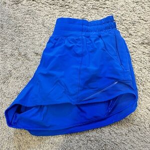 LULULEMON HOTTY HOT SHORTS!